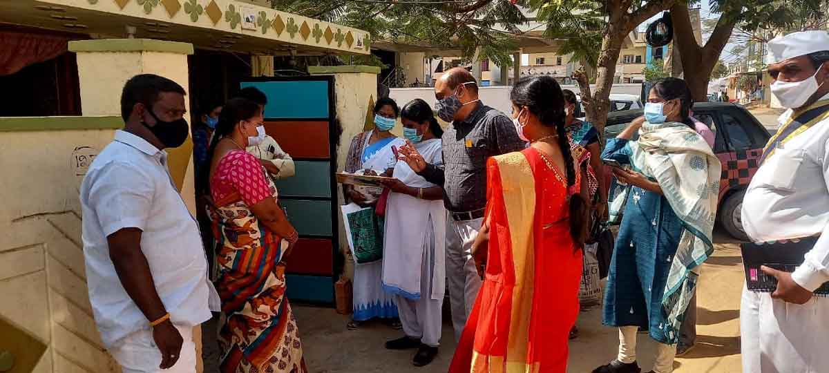 కొవిడ్‌ నిబంధనలు పాటించాలి