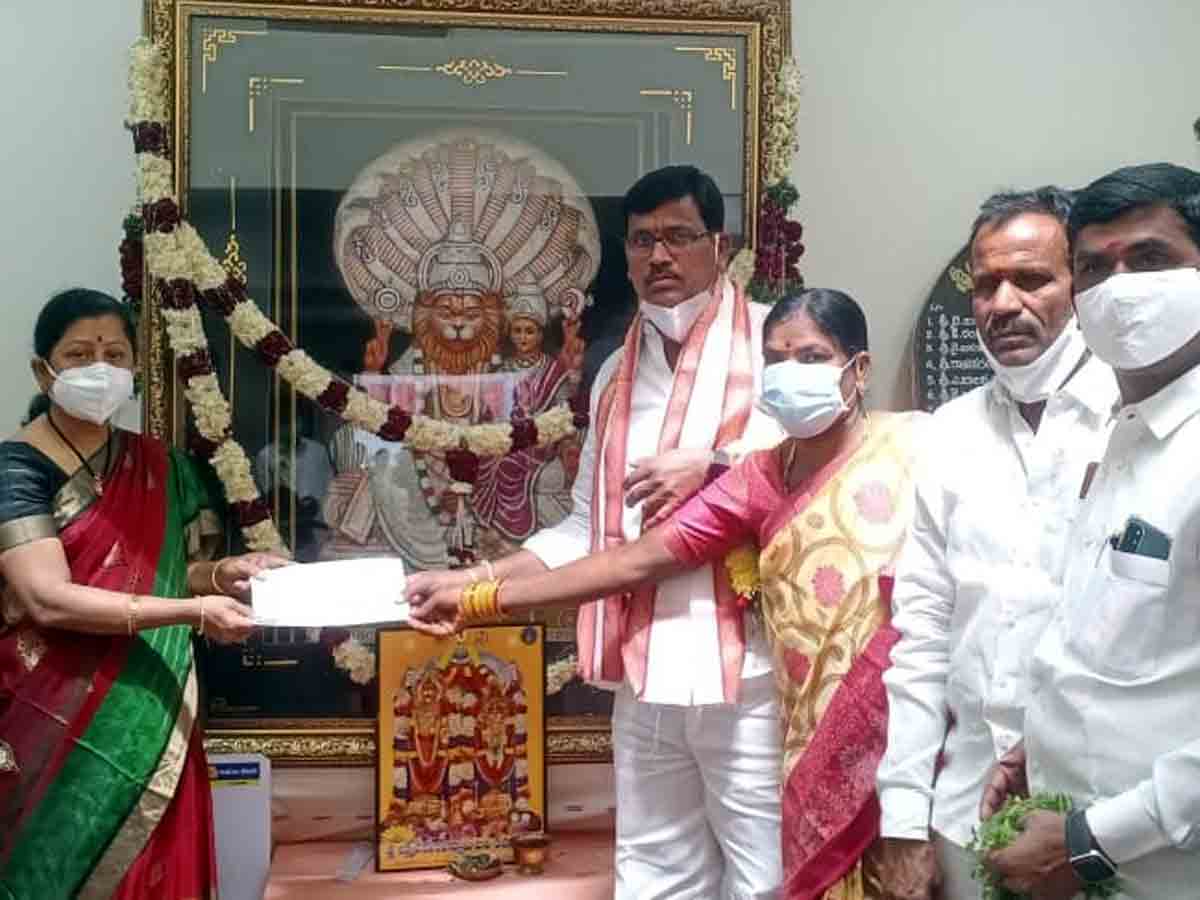 Yadadri : విమానగోపురం స్వర్ణతాపడానికి విరాళం..