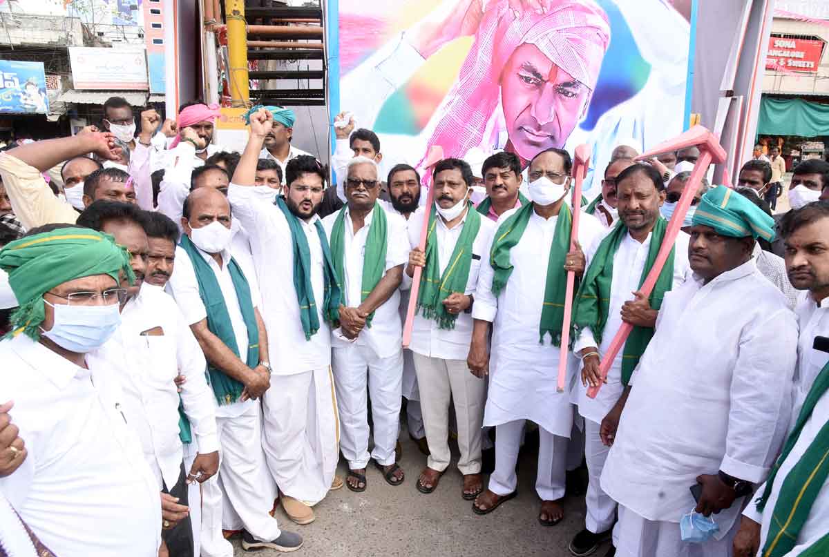 వస్తున్నాయ్‌.. వస్తున్నాయ్‌… కర్షక రథచక్రాల్‌