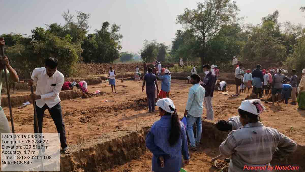 ఉపాధిపై కేంద్రం దెబ్బ