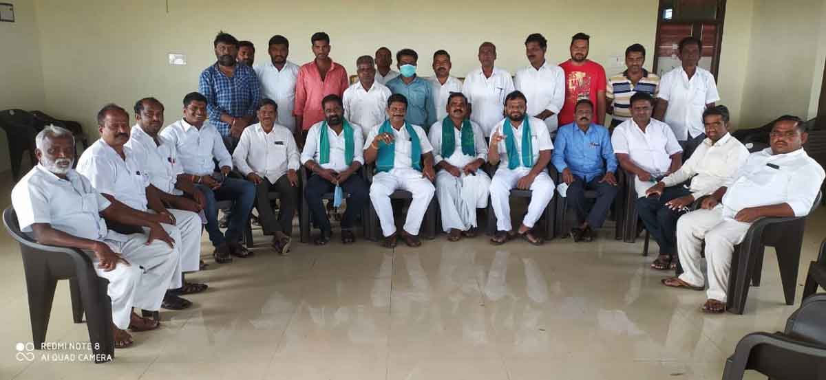 ఎరువుల ధరలు పెంచిన కేంద్రంపై టీఆర్‌ఎస్‌ నాయకుల ఆగ్రహం