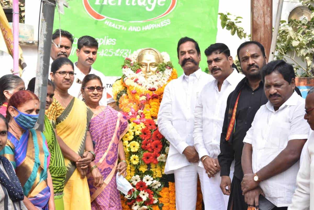 Savitribai phule | మహిళా హ‌క్కుల‌కోసం ఉద్య‌మించిన మ‌హోన్న‌త వ్య‌క్తి సావిత్రీభాయి