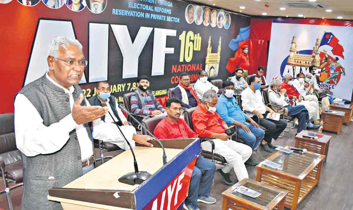 ఆరెస్సెస్సే దేశ వ్యతిరేకి