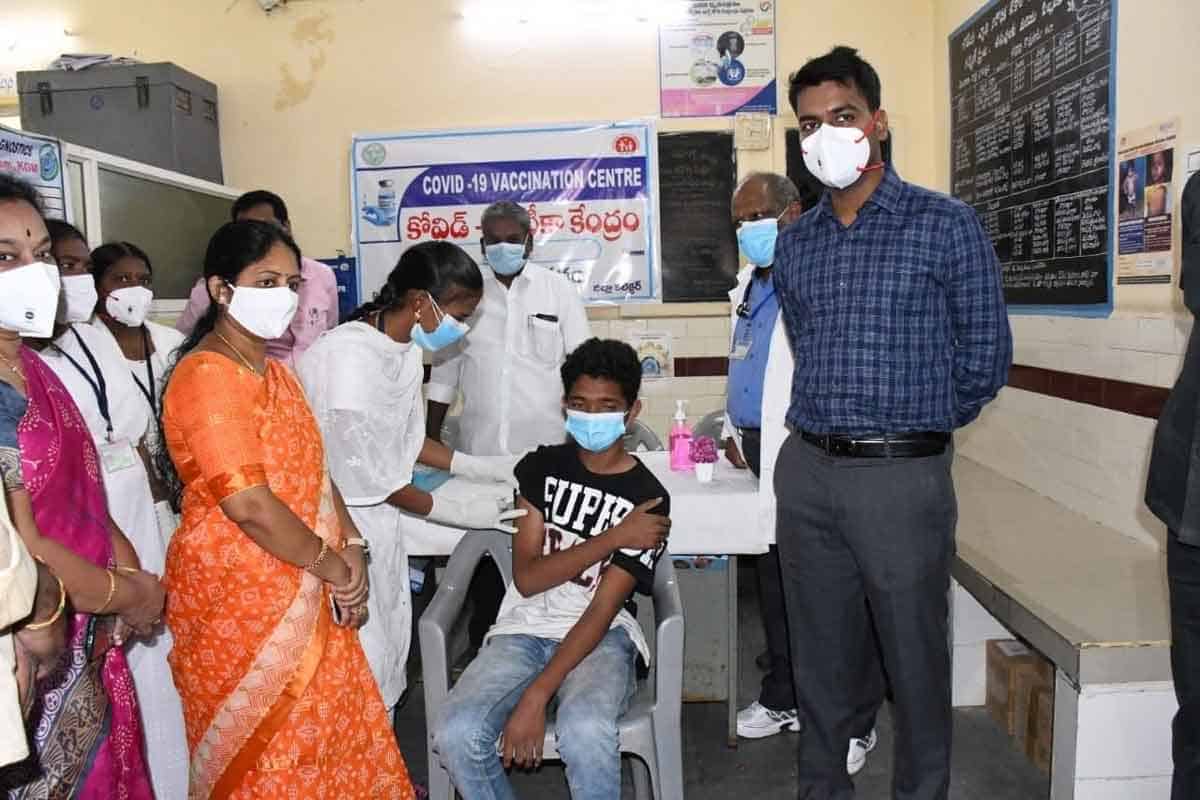 టీనేజర్స్‌కూ టీకా