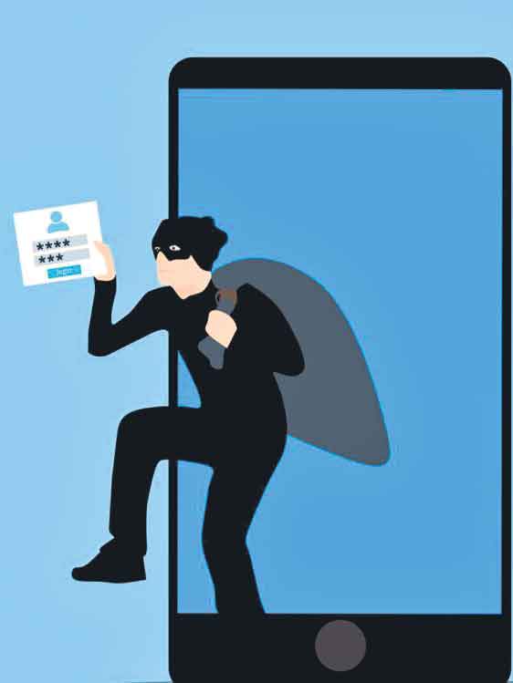 ఫోన్లు కొట్టుకొస్తే.. పది వేలు