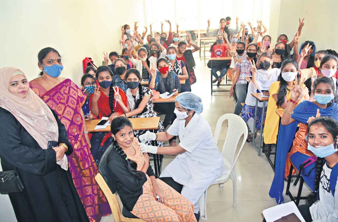 త్వరలో మరో 27 బస్తీ దవాఖానలు