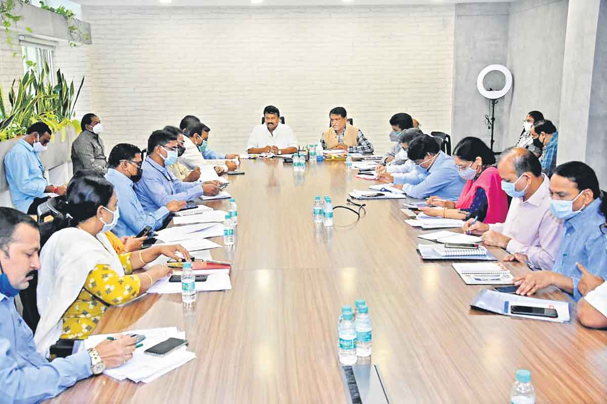 రెగ్యులరైజ్‌కుచర్యలు చేపట్టండి