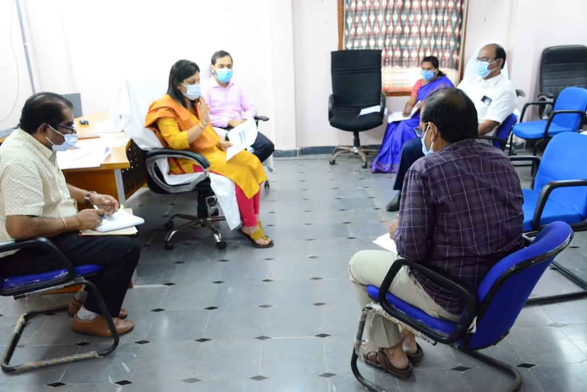 ఆరోగ్య సర్వేను సమర్థవంతంగా చేపట్టాలి