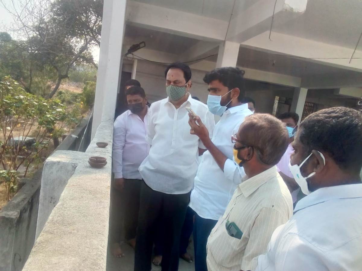 MLA dissatisfied | ఫంక్షన్‌హాల్‌ నిర్మాణ జాప్యంపై ఎమ్మెల్యే అసంతృప్తి