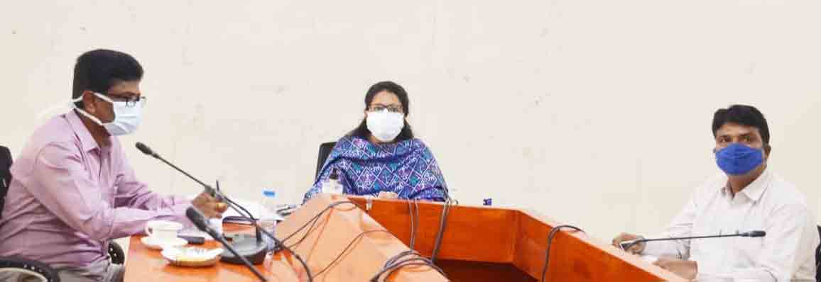 Collector office : రైతుల పొలాల్లో కల్లాల నిర్మాణం చేపట్టాలి.. కలెక్టర్‌ నిఖిల