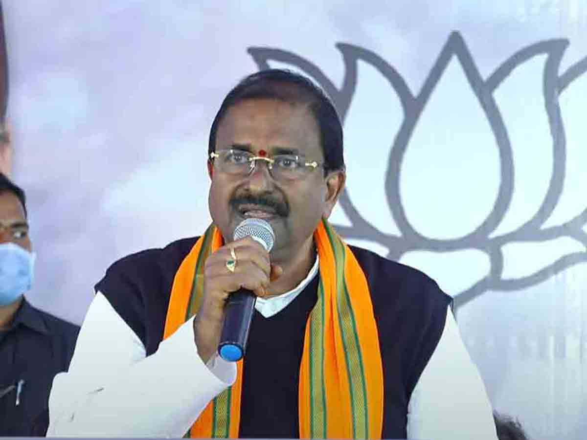 కొడాలి నానిని మంత్రివర్గం నుంచి తొలగించాలి : సోము వీర్రాజు