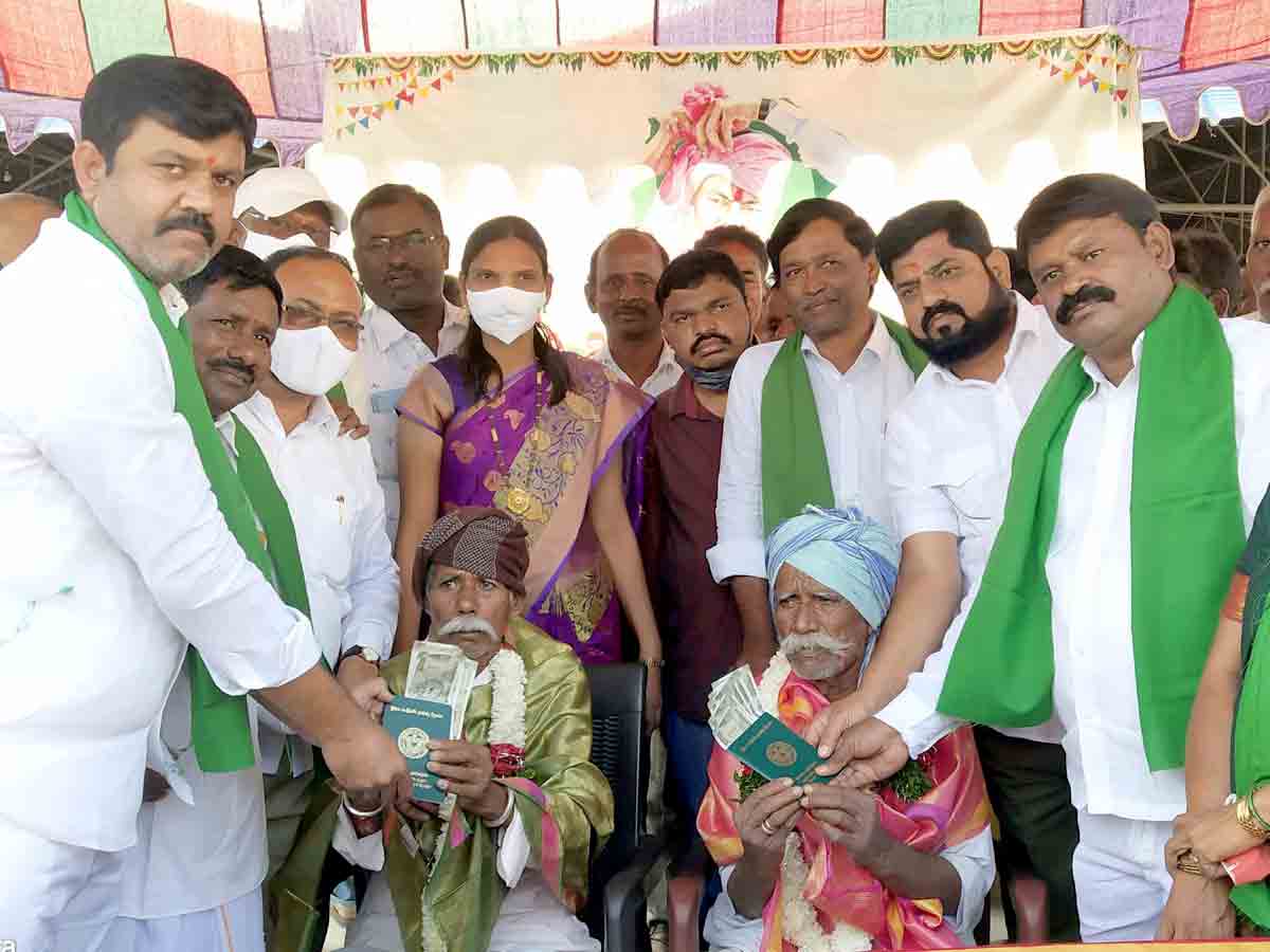 Thandur : నాడు దండుగ.. నేడు పండుగ.. రైతు బంధు ఎంతో మేలు..