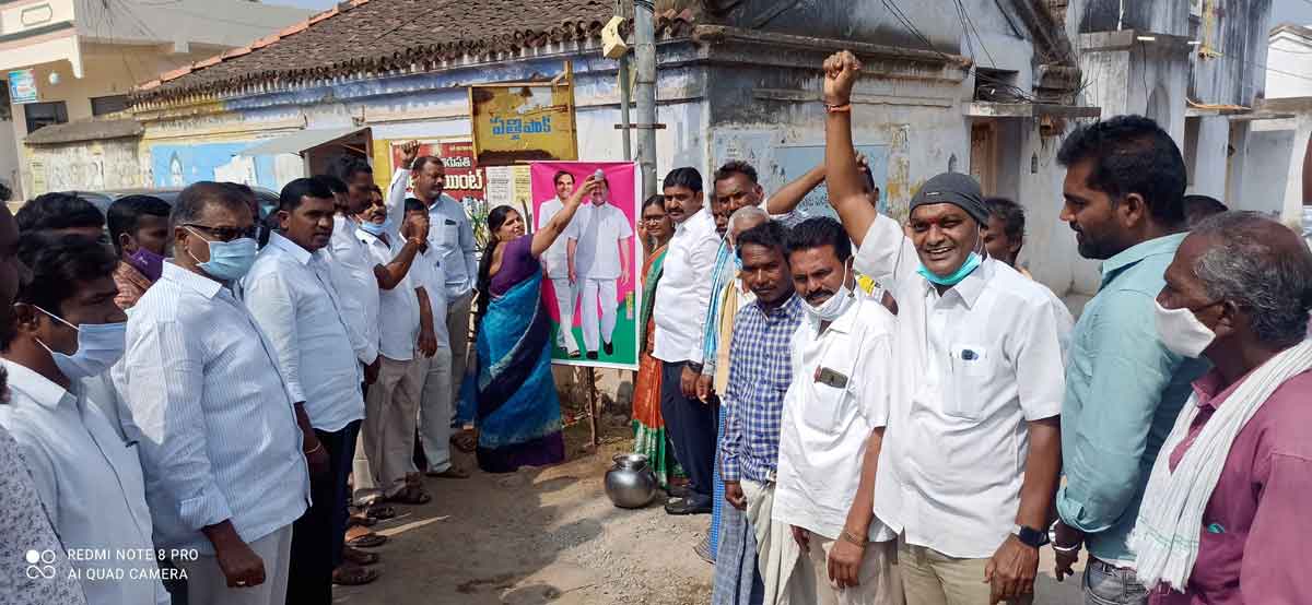 నిధుల మంజూరు.. జనం జేజేలు