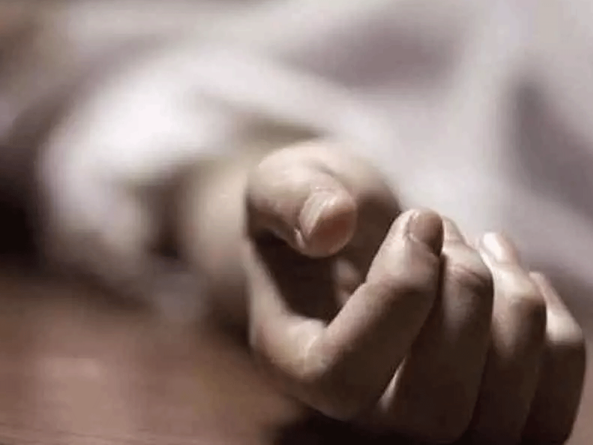 బాలిక ఆత్మహత్య కేసులో టీడీపీ నాయకుడు అరెస్ట్‌.. పార్టీ నుంచి సస్పెండ్‌