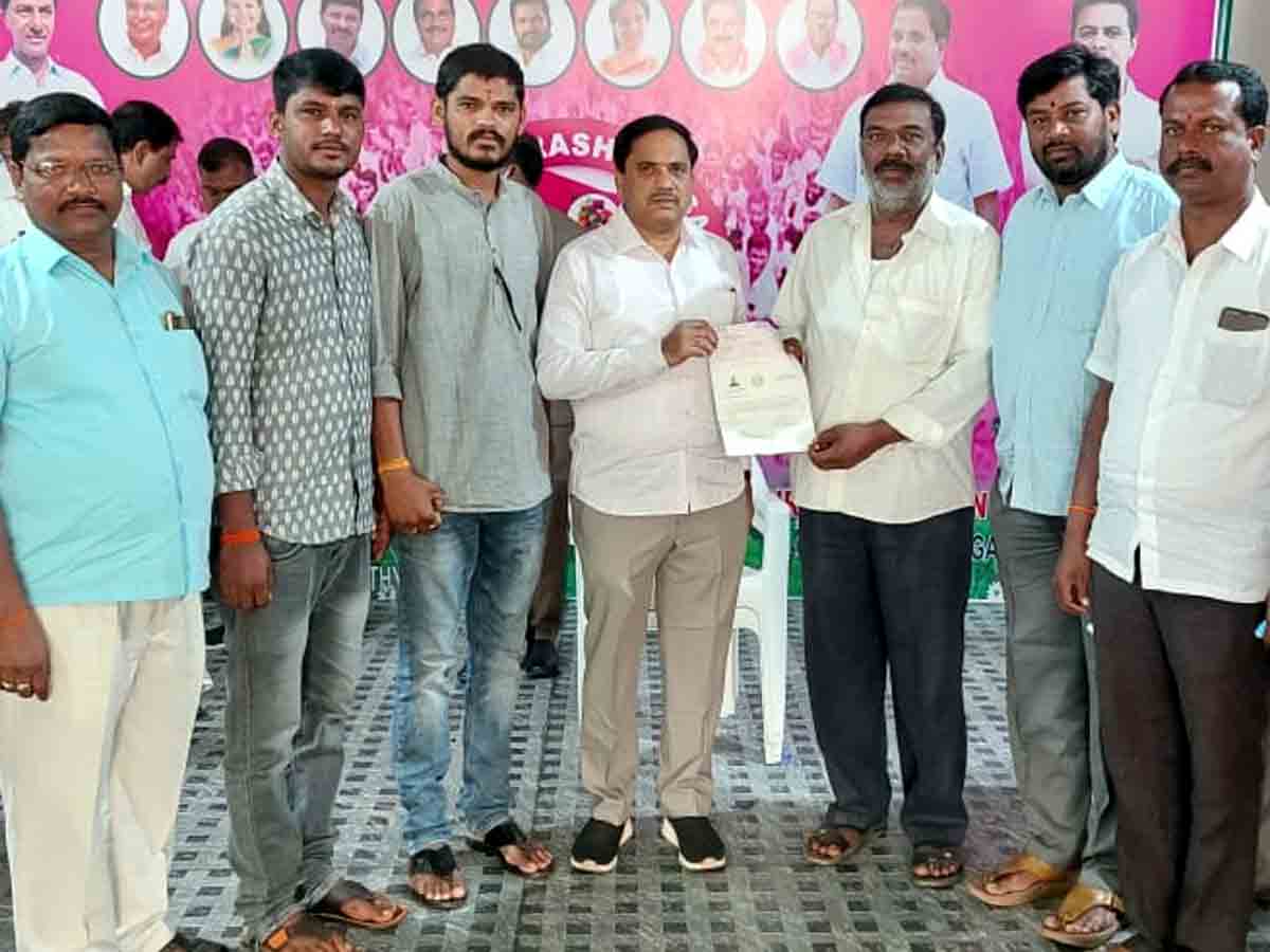 CMRF : పేదల ఆరోగ్య భద్రతే రాష్ట్ర ప్రభుత్వ లక్ష్యం.. ఎమ్మెల్సీ కసిరెడ్డి నారాయణరెడ్డి