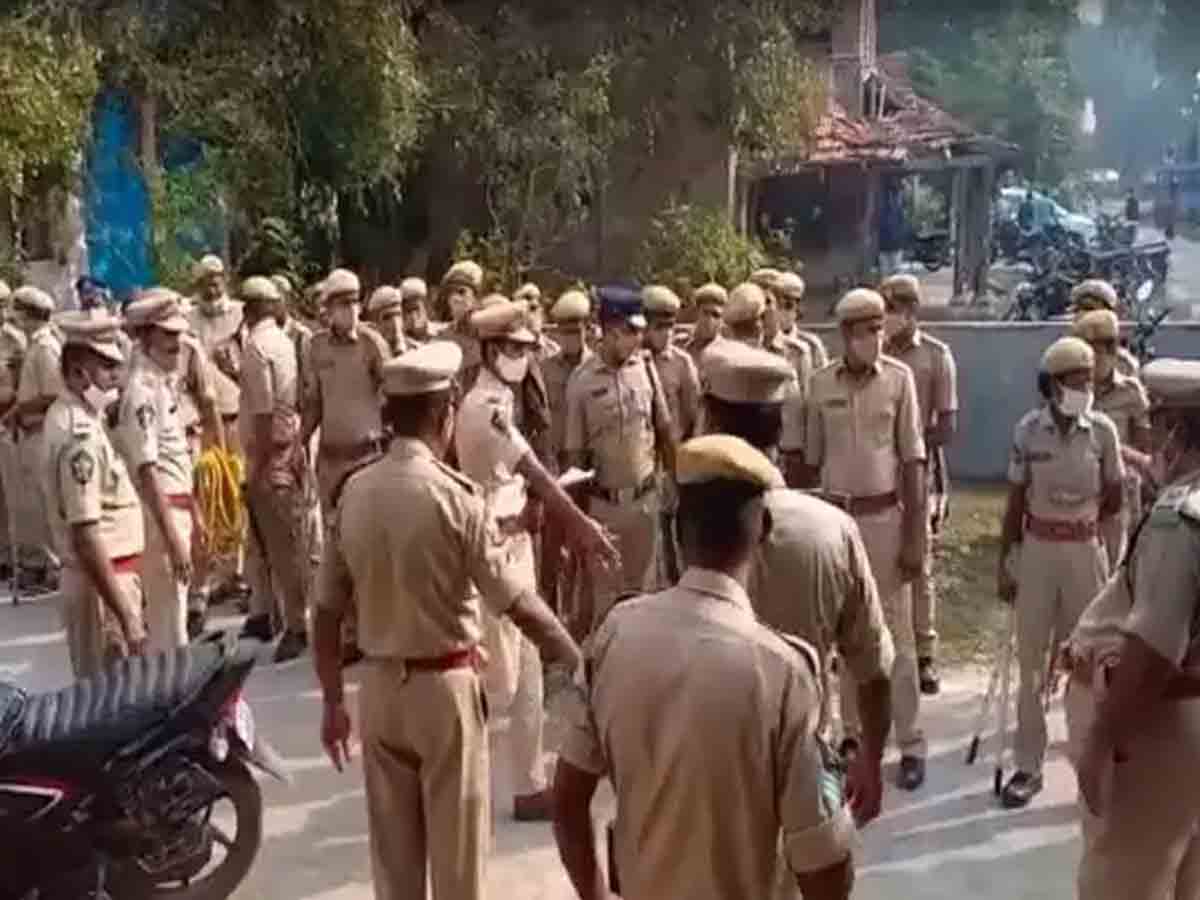 క్యాసినో వ్యవహారంపై గుడివాడలో ఉద్రిక్తత..