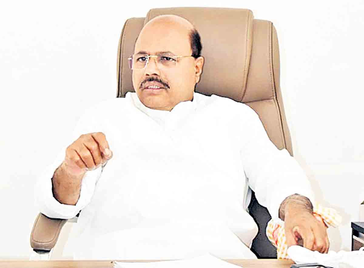 టీఆర్‌ఎస్‌ పార్టీ రంగారెడ్డి జిల్లా అధ్యక్షుడిగా మంచిరెడ్డి కిషన్‌రెడ్డి