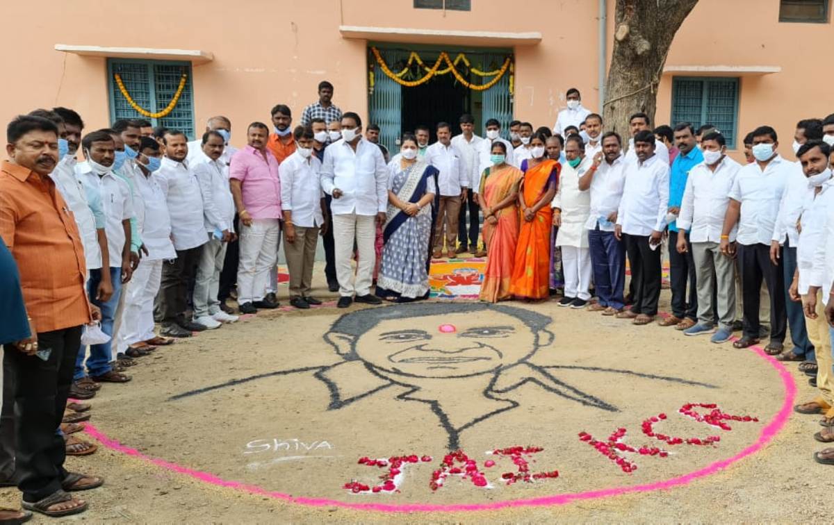 Farmers | రైతులను ఆదుకోడంలో ప్రభుత్వం ముందంజ : ఎమ్మెల్యే టి.ప్రకాశ్‌ గౌడ్‌