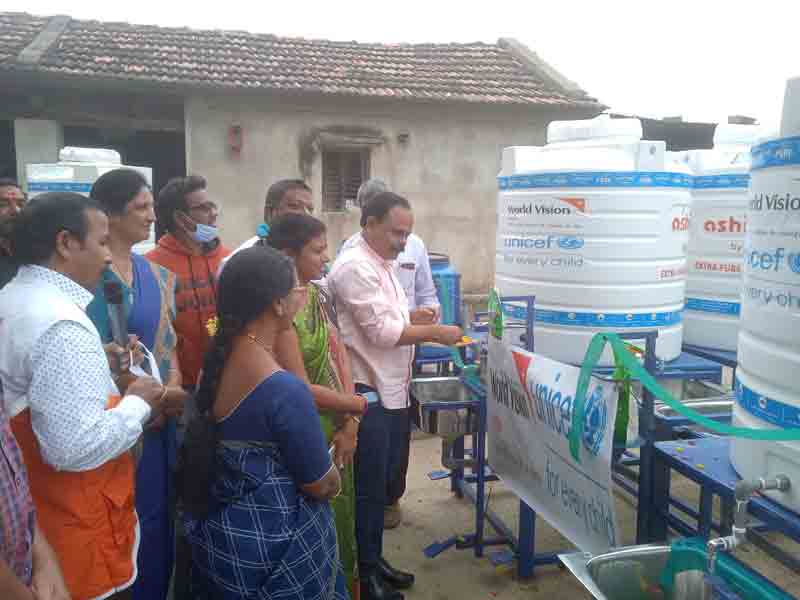 వరల్డ్‌ విజన్‌పాత్ర ప్రశంసనీయం