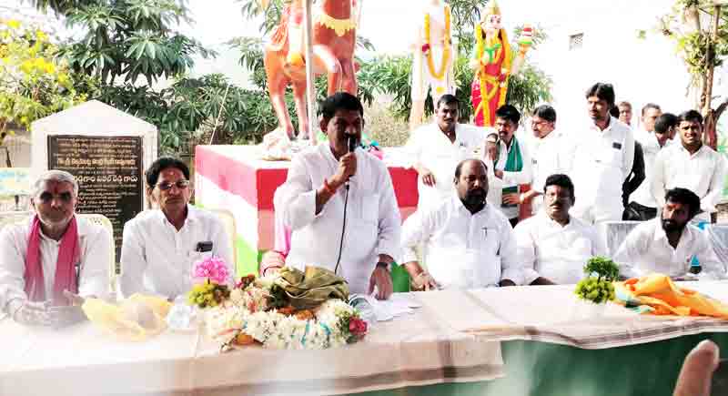 పల్లెలు దేశానికి పట్టుగొమ్మలు