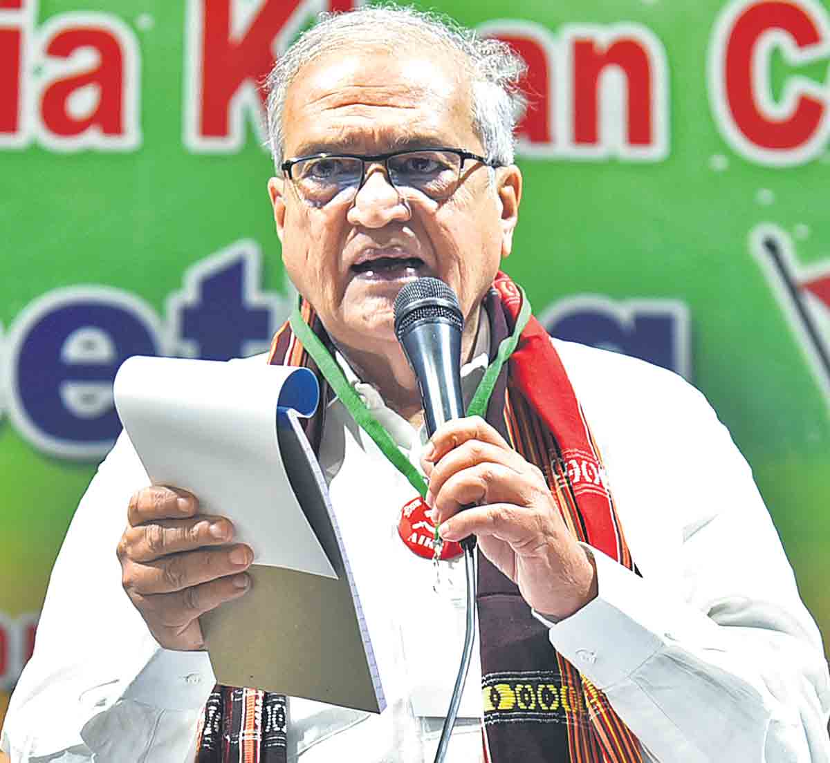 నిధుల కేటాయింపులో రాష్ర్టాలపై కేంద్రం వివక్ష