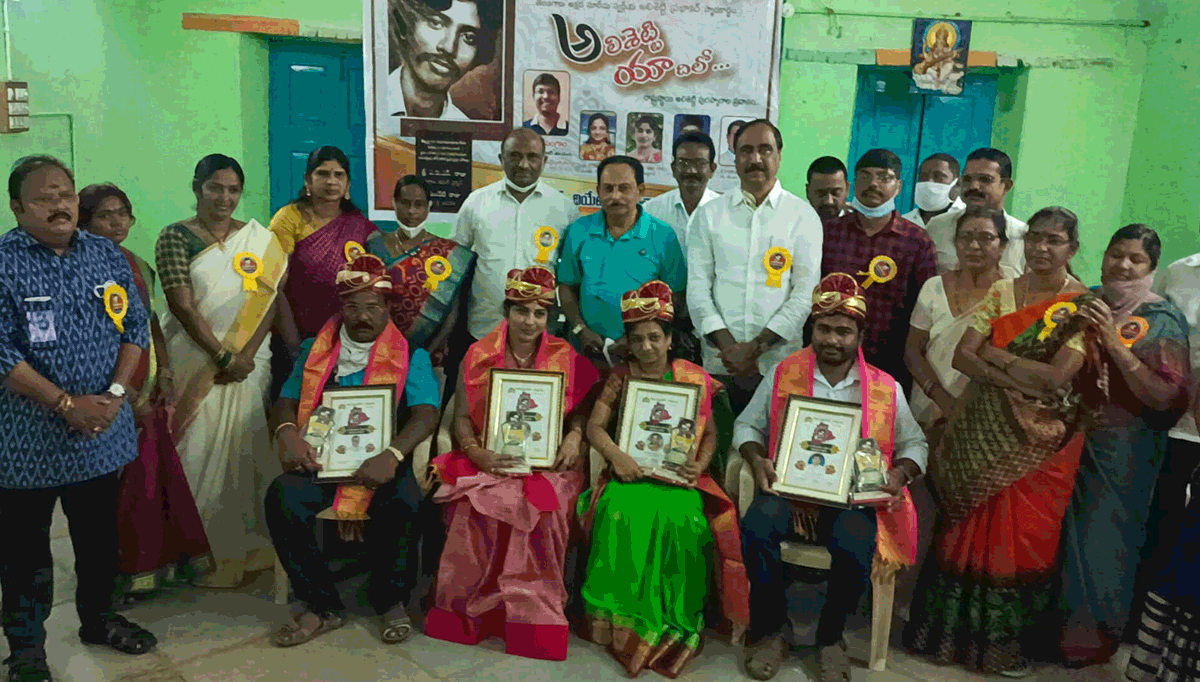 అలిశెట్టి రచనలు..అక్షర కర దీపికలు : ఎమ్మెల్యే సంజయ్‌ కుమార్‌