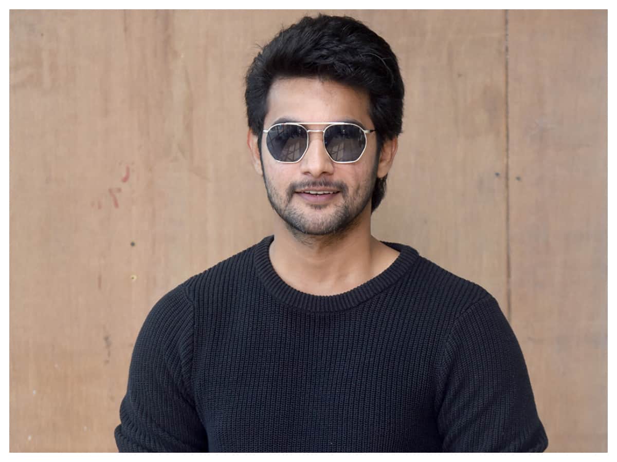 Aadi SaiKumar | ఆది సాయికుమార్‌ ఇంటర్వ్యూ ఫొటోలు..