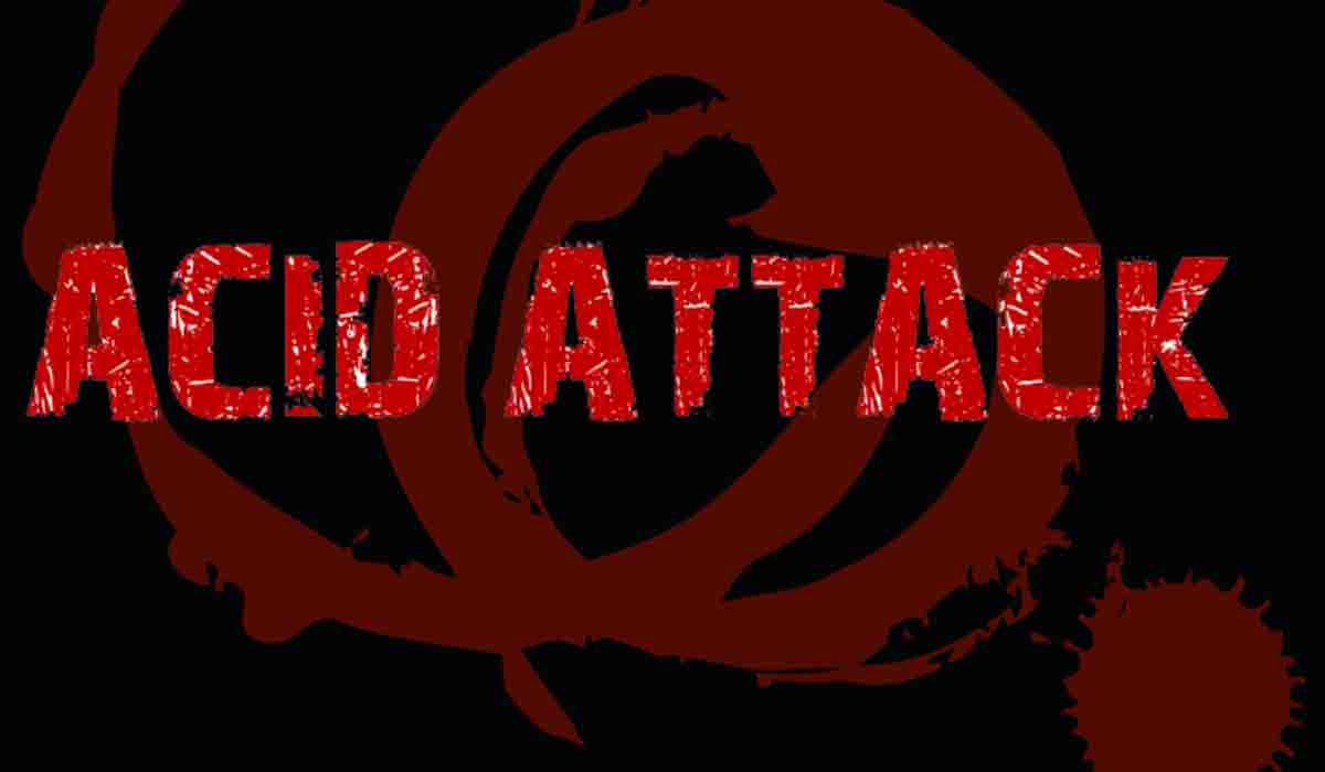 పెళ్లికి నిరాకరించిన ముగ్గురు పిల్లల తల్లి… యాసిడ్‌ పోసిన వ్యక్తి