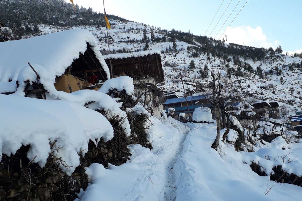 ఆఫ్ఘ‌నిస్థాన్‌లో మంచు బీభ‌త్సం.. 42 మంది దుర్మ‌ర‌ణం..!