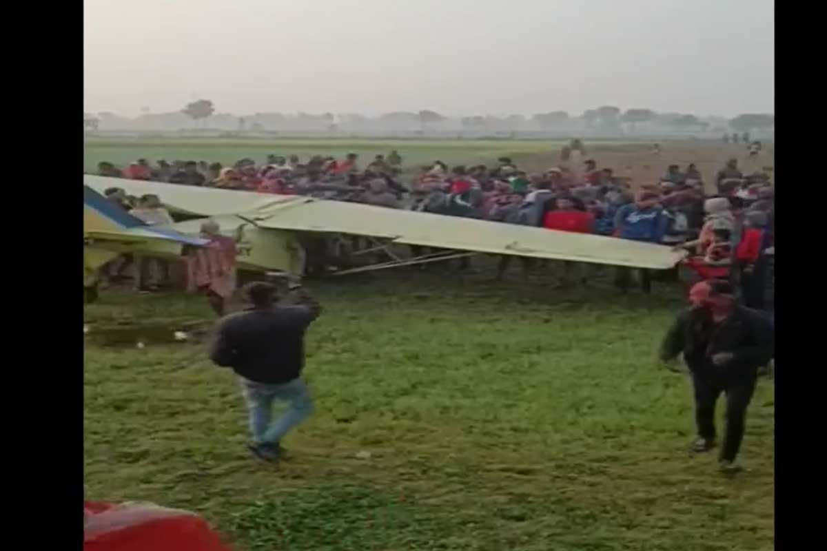 Army aircraft Crash: కుప్ప‌కూలిన ఆర్మీ ఎయిర్‌క్రాఫ్ట్‌.. ఇద్ద‌రు పైలెట్‌లు సేఫ్‌