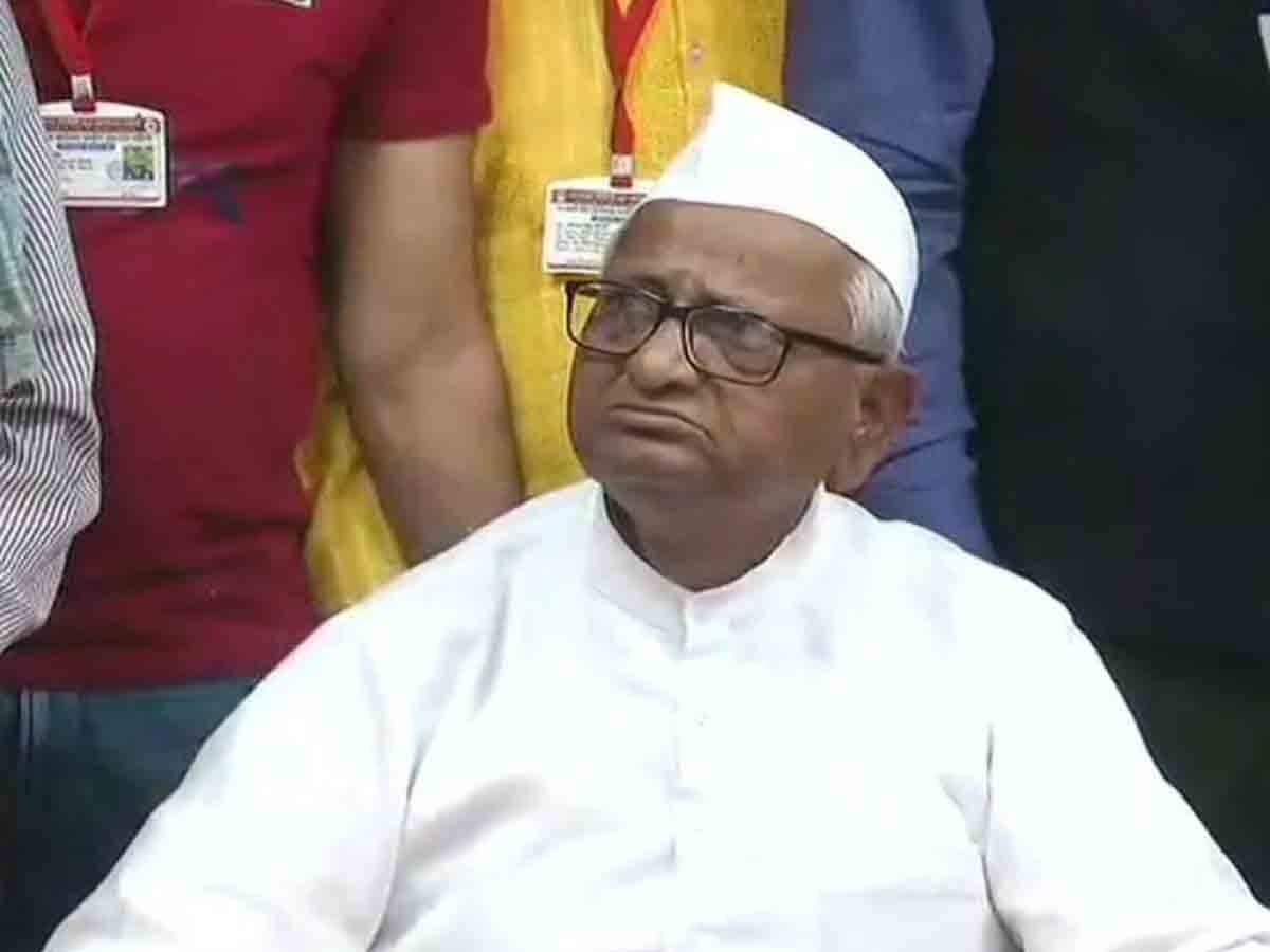 సూపర్ మార్కెట్లలో వైన్ విక్రయాలు దురదృష్టకరం: అన్నా హజారే