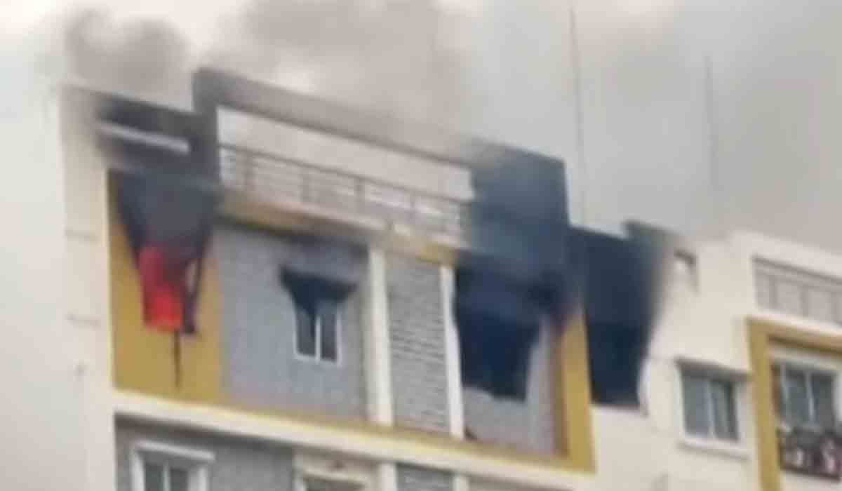 రాజేంద్ర‌న‌గ‌ర్‌లో ఘోర ప్ర‌మాదం.. అపార్ట్‌మెంట్‌లో ఎగిసిప‌డ్డ‌ అగ్నికీల‌లు