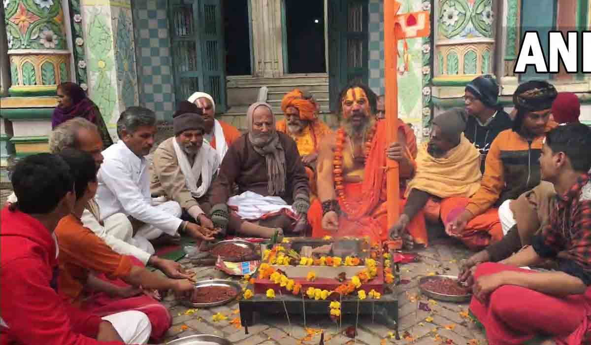 ల‌తా మంగేష్క‌ర్ త్వ‌ర‌గా కోలుకోవాల‌ని మృత్యుంజ‌య హోమం