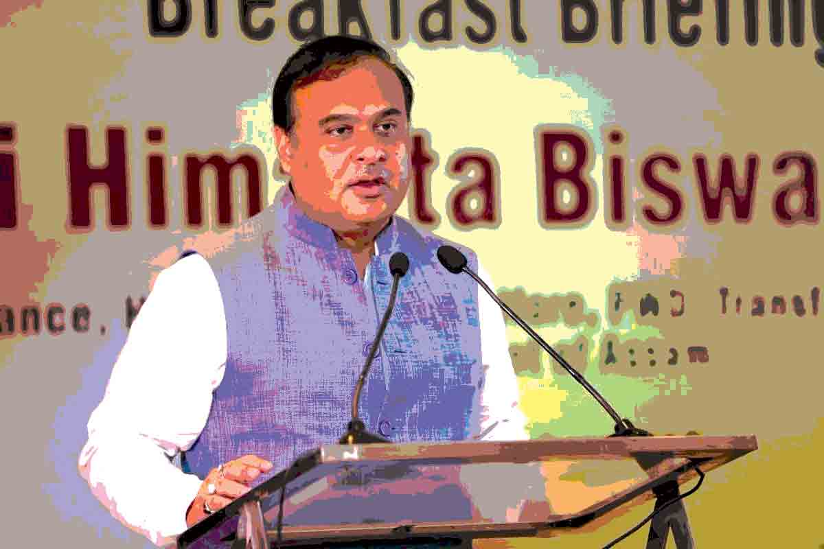 అబద్ధాలు హిమకొండంత