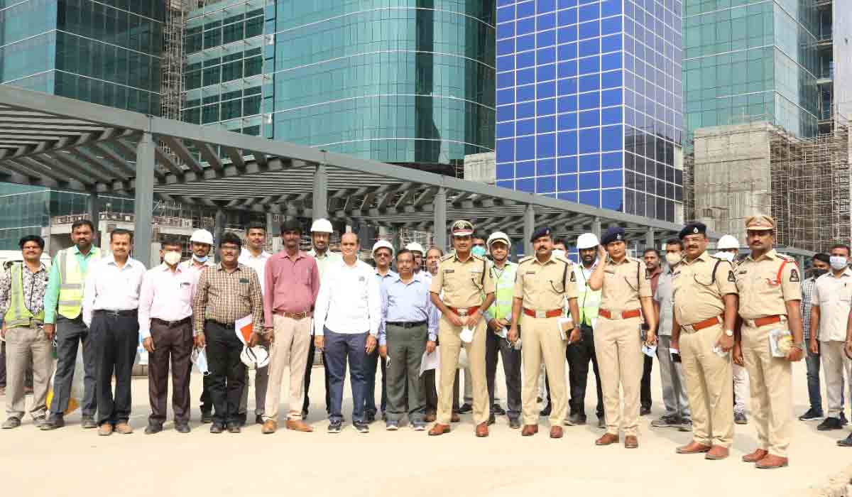 మార్చి 31 లోగా కమాండ్ కంట్రోల్ సెంట‌ర్‌ను సిద్ధం చేయాలి