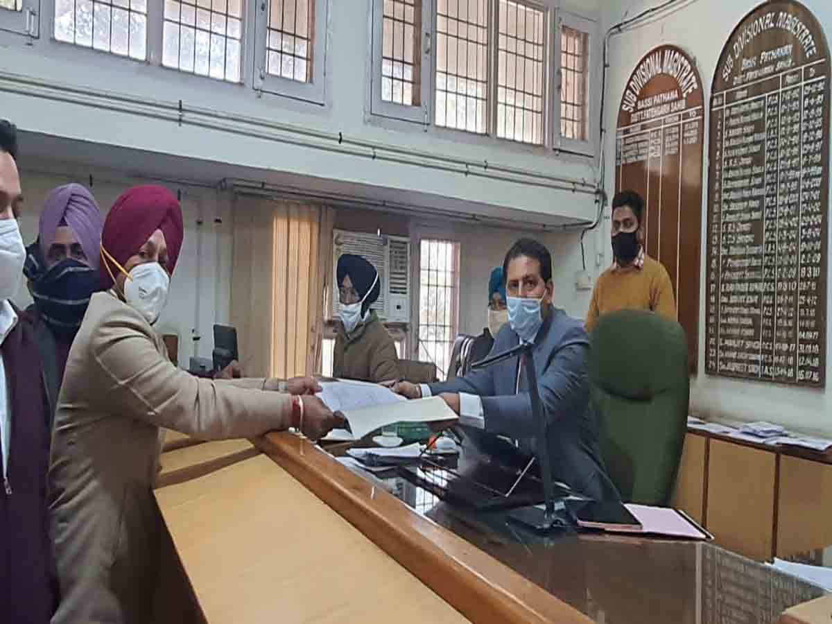 స్వతంత్ర అభ్యర్థిగా సీఎం చ‌న్నీ సోద‌రుడు…. నామినేష‌న్ దాఖ‌లు చేసిన‌ మనోహర్ సింగ్