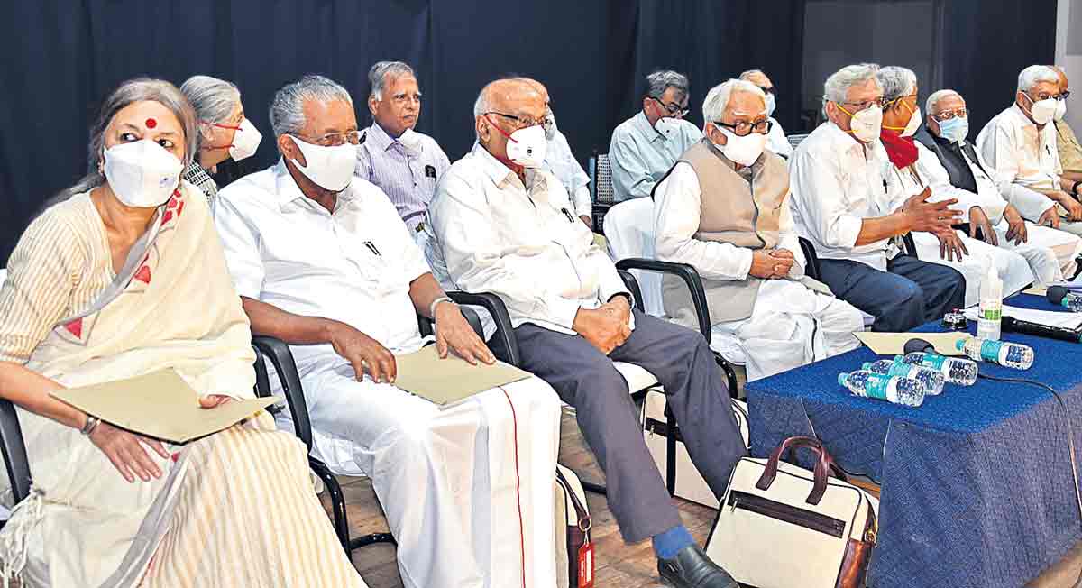 రాజకీయ ముసాయిదాపై సీపీఎం కేంద్ర కమిటీ చర్చ