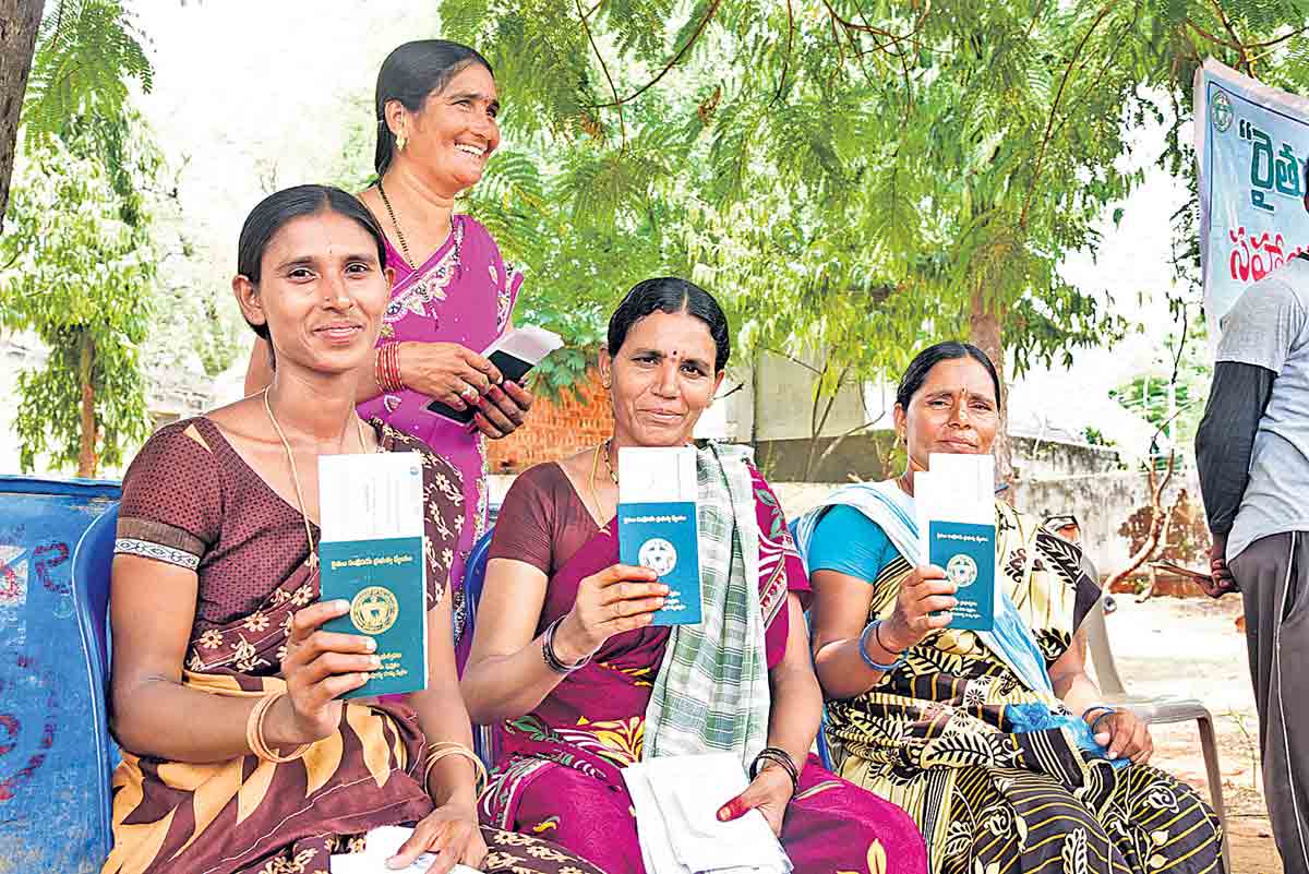 63 లక్షల మంది రైతుల ఖాతాల్లో రూ.7,411 కోట్లు జమ