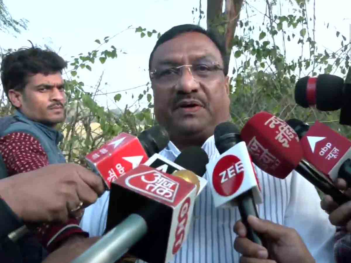 యూపీలో ప్రతిరోజూ ఒక మంత్రి, బీజేపీ ఎమ్మెల్యే రాజీనామా: ధరమ్ సింగ్ సైనీ