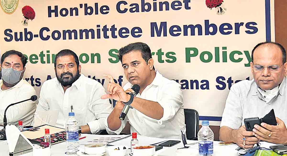 ఆటలకు అందలం