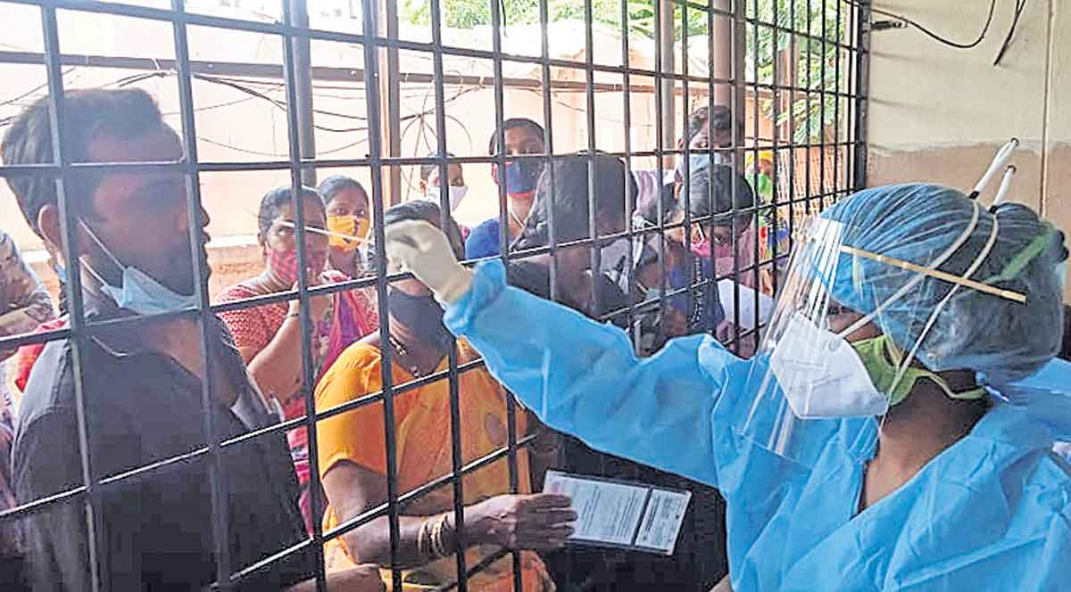 మళ్లీ..అప్రమత్తం కావాలి