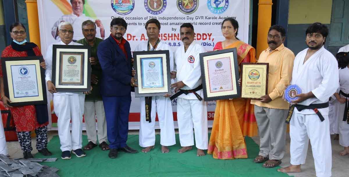 డాక్టర్‌ పంచ్‌కు రికార్డులు బ్రేక్‌