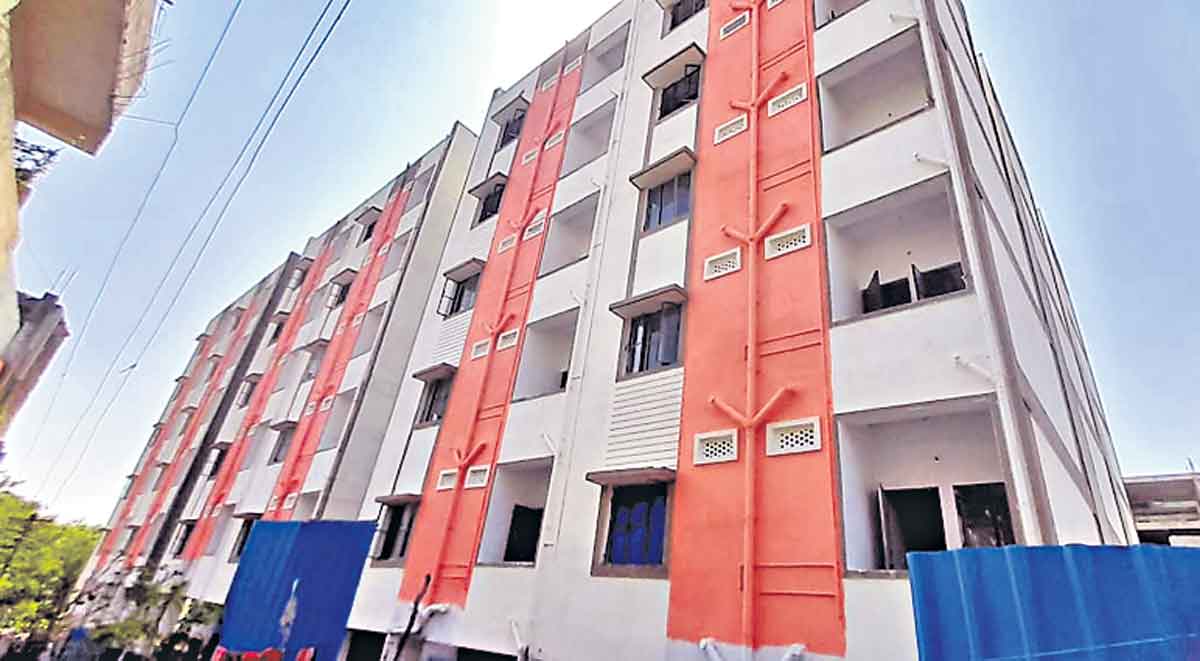 చురుకుగా డబుల్‌ ఇండ్ల నిర్మాణం