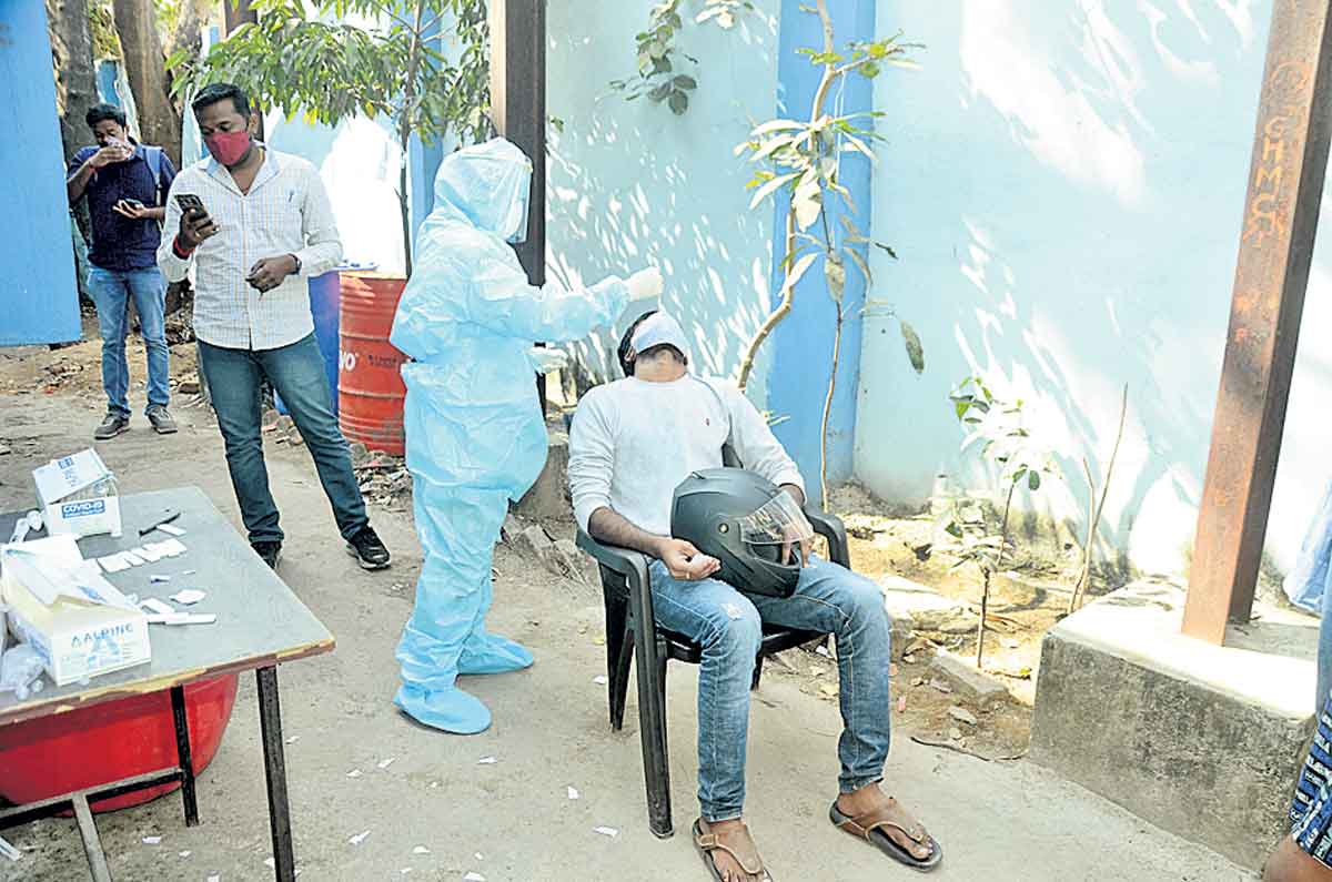 వారియర్స్‌లో కరోనా కలవరం