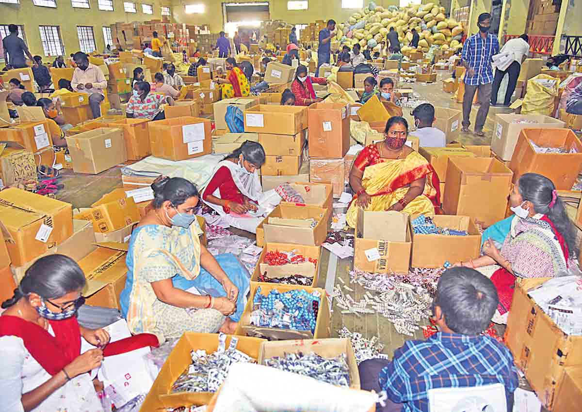 రోజూ 86 వేల ఇండ్లల్లో సర్వే