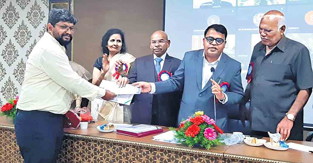 అంబేద్కర్‌కు డాక్టరేట్‌ ఇచ్చిన ఘనత ఓయూది