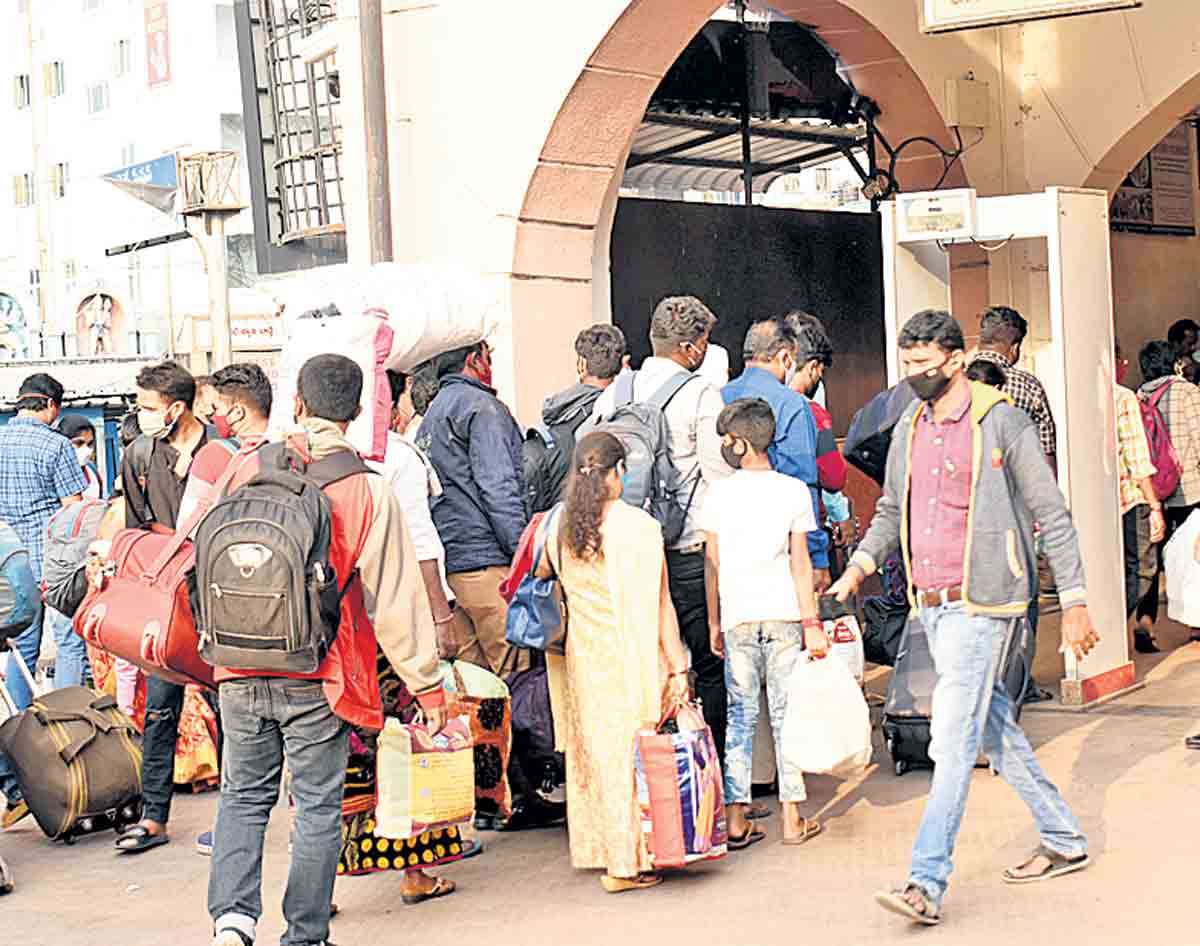 సంక్రాంతి సందడి