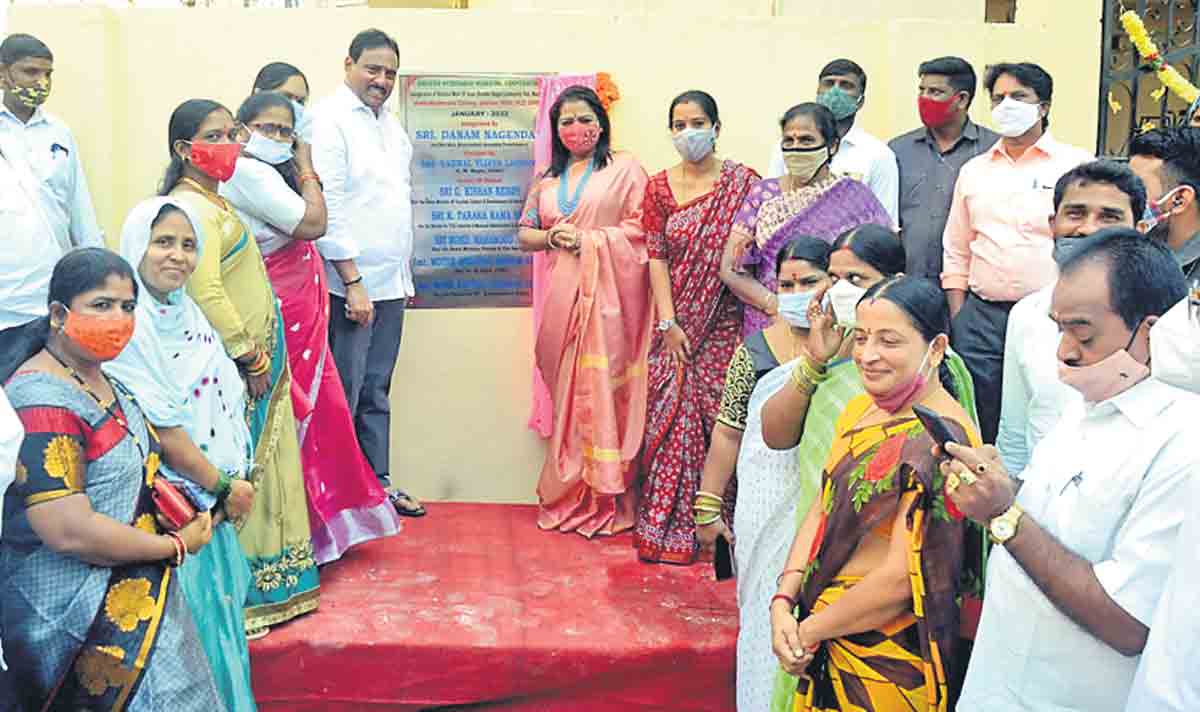 నియోజకవర్గంలో త్వరలో దళిత బంధు