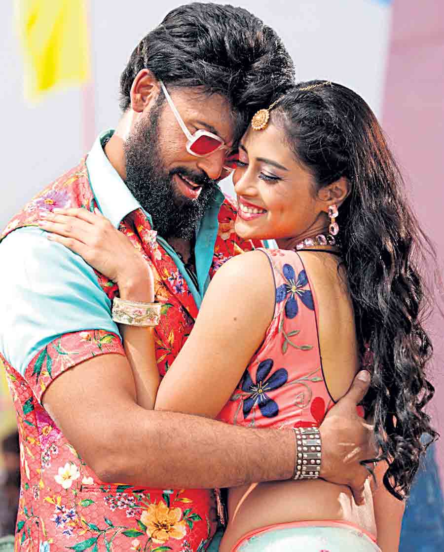 Gangster Ganaraju | విభిన్నమైన కథాంశంతో గ్యాంగ్‌స్టర్‌ గంగరాజు