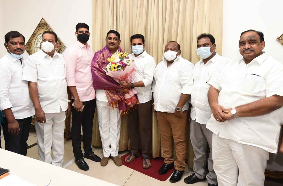 జిల్లా సారథులకు శుభాకాంక్షల వెల్లువ